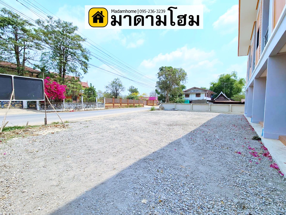 มาดามโฮม ขายอาคารพาณิชย์อยุธยา มือ 1  ที่ดินใหญ่สุด 49.9 ตารางวา ราคาเริ่มต้นล้านกว่าๆ